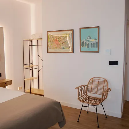 Demetrio By Alma ולנסיה